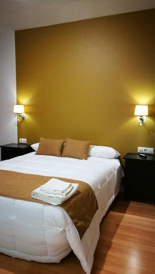 Hotel Moya Navalmoral De La Mata Εξωτερικό φωτογραφία