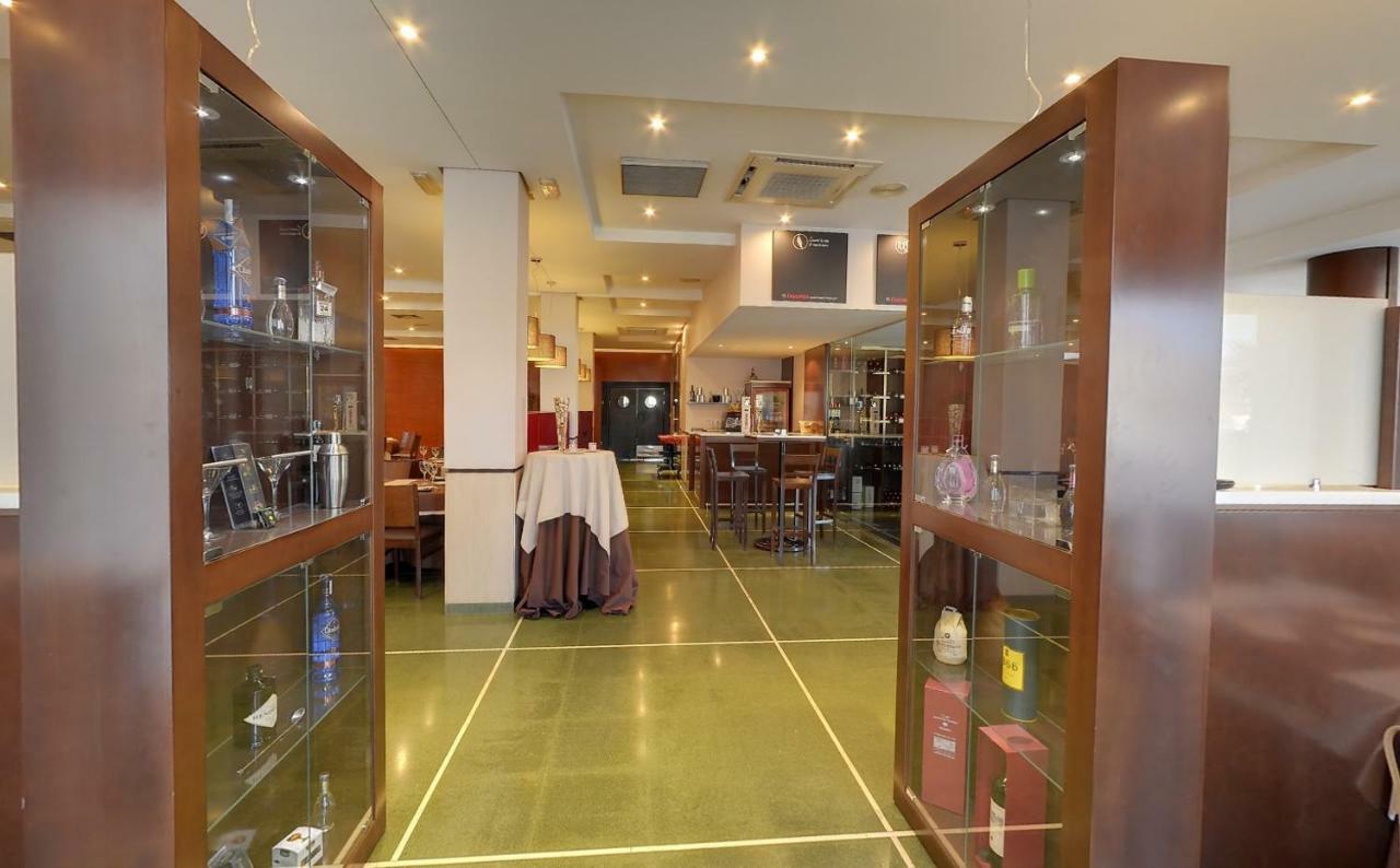 Hotel Moya Navalmoral De La Mata Εξωτερικό φωτογραφία