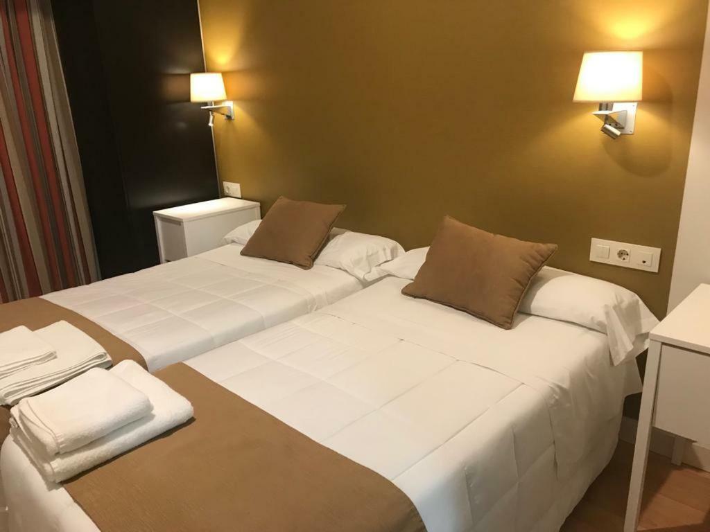 Hotel Moya Navalmoral De La Mata Εξωτερικό φωτογραφία